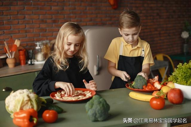 潇潇雨歇，瓣瓣花飞，400个唐诗宋词里的女孩名字，美成诗_宝宝起名_八字起名,取名