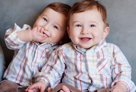 双胞胎男孩起名大全 双胞胎女孩起名大全