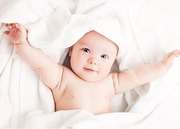 如何给宝宝起个高雅的乳名 2017年好听的女孩小名大全